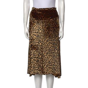 Marc Jacob’s velvet skirt leopard